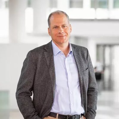 Präsident und CEO von @enbw | Unsere Energie für ein nachhaltiges Leben | Mitarbeiter | Student | Suche Visionäre Investoren