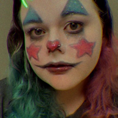 27 ★ pisces ★ lesbian ★ clown ★ horror, snoopy, btvs, chappell roan, memes, etc. ★ Free Palestine, Congo, and Sudan ★ MDNI ★ nsfw: @nsfwtvstatic