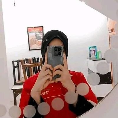DewiAnjani67460's profile picture. jangan lupa untuk tersenyum 😊