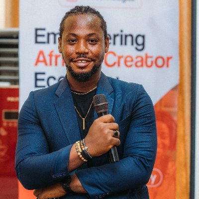 Digital Marketer/ Online Biz Consultant
Helping African Brands 10x Clients online in less than 21 days
Helping Creatives/Professionals Make 7 Figs Online👇🏼