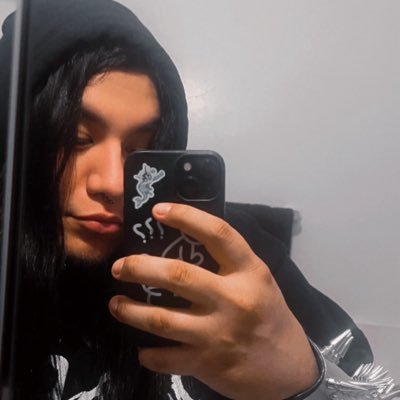 VomitHexxed's profile picture. 27 • NYC • Musician/Artist