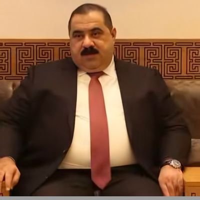 اعيش في عالم غير عالمي ارى واعلم بما لا يراه ويعلم به الآخرون النظره للامام اجمل