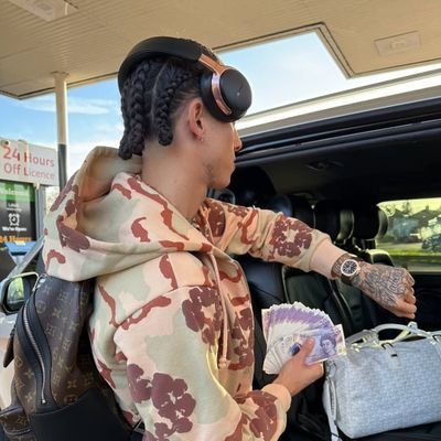 onlyonebestow's profile picture. if not Chelsea 💙 no other team