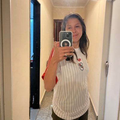 MarianaMadrig17's profile picture. 