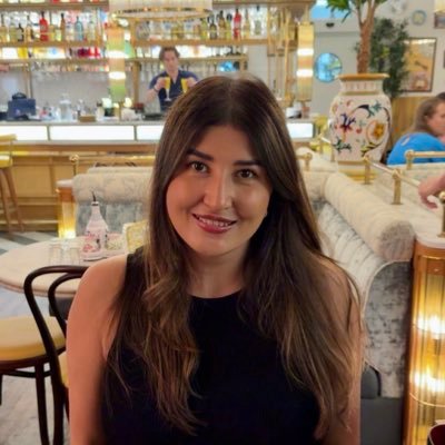 NadjaJoonQ's profile picture. Nyheter. Näringslivet. Nyanser. Nyfiken. Nostalgi. Naturbarn. Nederbörd och ibland......Nadja