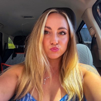 Gamer. Dog mom. Fitness Enthusiastic. Find me where content gets a little more exclusive 🥵👇
