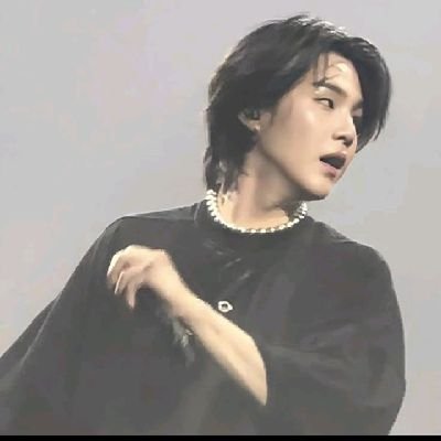 baz18186's profile picture. 🎀🩶