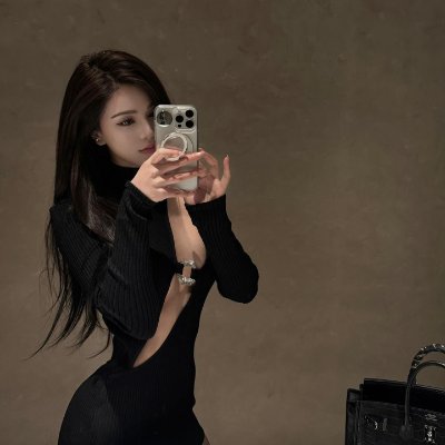 Leeqeen986Queen's profile picture. 🥀 Loyal soul | ✨ Looking for love that lasts forever
☕ Tea in hand, dreams in mind, love in heart