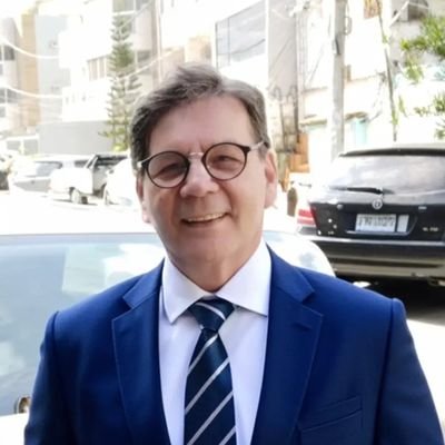Vascaíno, Avô da Estela, Carioca e Engenheiro do IEEA - Governo/RJ.