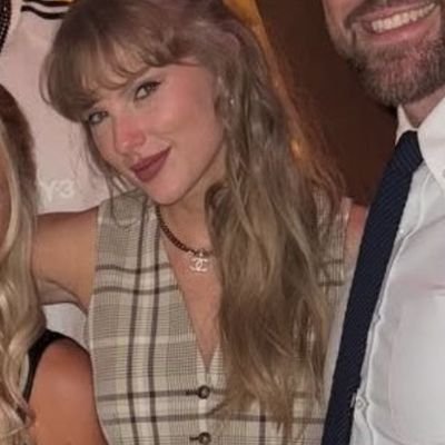 ceccilinhac's profile picture. queria ser uma loba mas sou uma viadinha saltitante