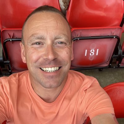 Husband, Father of 1, @LFC & @tilburyfc Fan. Love non league football. Tilbury home & away ⚫️⚪️ #LFC #YNWA #WATFTT #DOCKERS