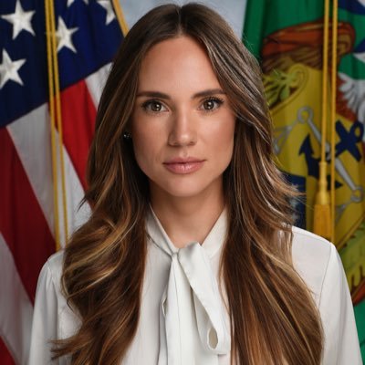 Senior Advisor for Public Affairs @SecScottBessent @USTreasury • views are my own/personal account • 💍 to @wsmartin218