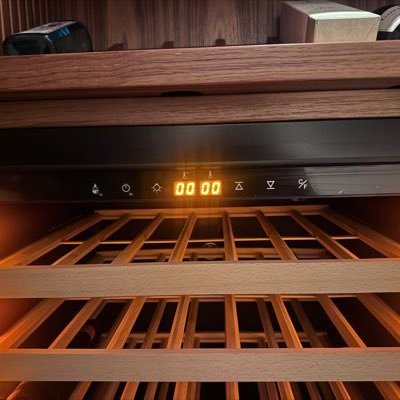 sushikanin's profile picture. 