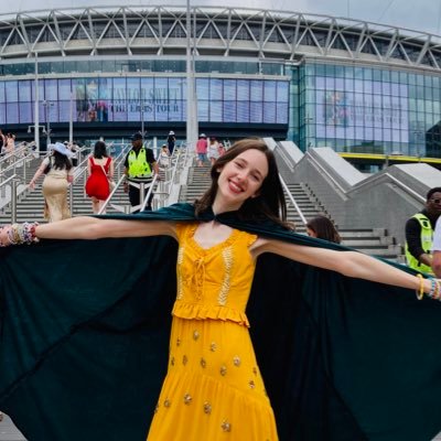 24 | UK Swiftie 🇬🇧 | Insta: swift.fallfromgrace ☁️💫🕊️🩶