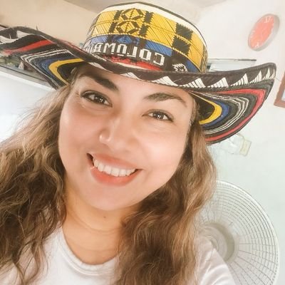 Amo la Música🎶🎶Me Encanta Ir al Cine🎥🍿Amo La Naturaleza🌳🌱Amo La Playa🏝️🏖️🌞Me Encanta Conocer Gentes y Hacer Amig@S 👫 Detesto el Fútbol ⚽ Sorry!
