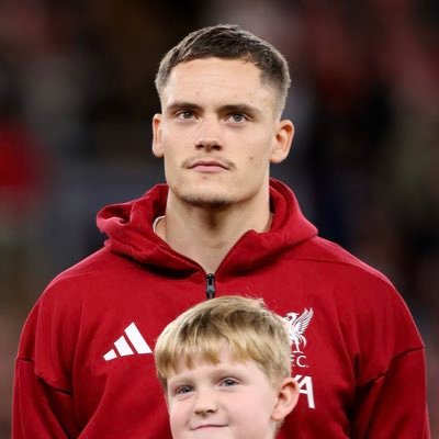 SalasYNWA's profile picture. Liverpool Fan • Student of knowledge • I’M NOT FOLLOWING ANYONE WHO IS NOT FOLLOWING ME