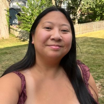 BetsyCzarkowski's profile picture. ex swimmer, gaming, foodie 🇰🇷