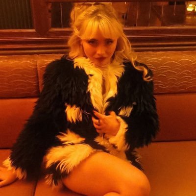 Sabrina, Taylor, Ari, and Bey mainly | 15 | Superhero fan