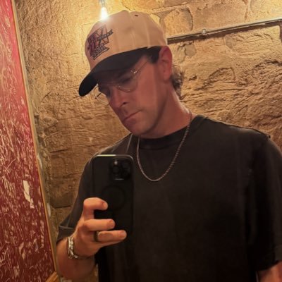 sethokccarberry's profile picture. new account 👌🏽