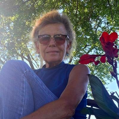 DianePalm7's profile picture. Wide is the gate & broad is the way that leads to destruction,  & many go thereafter; straight & narrow is the way that leads to life & few be that find it.