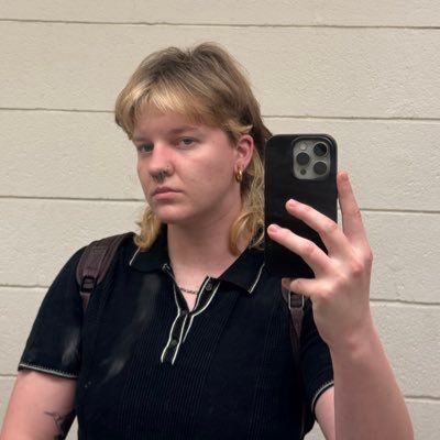 ᝰ.🖋️ ⚧︎ transsexual butch artist ✶ 22 ✶ ⚠︎minors dni⚠︎ poly/leashed @bugboyeddie_o_o