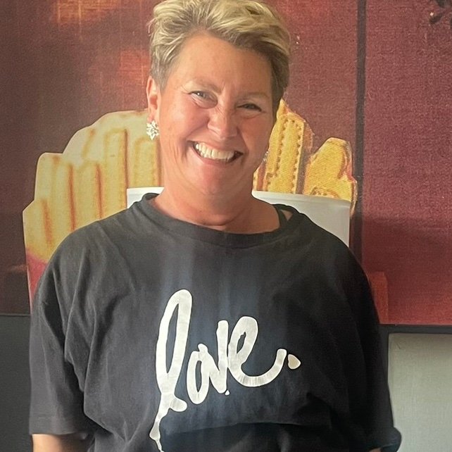 TTimePinkies's profile picture. 