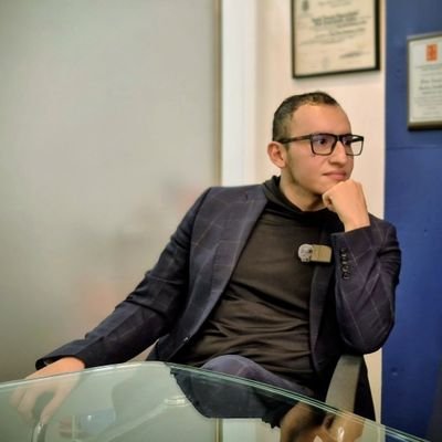Cristhián F Gordillo más que un nombre es una moda: Abogado, empresario, humanista, autodidacta, político y divulgador científico colombiano.