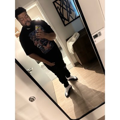 d_amnNate_'s profile picture. IG: @damn_nate_chill