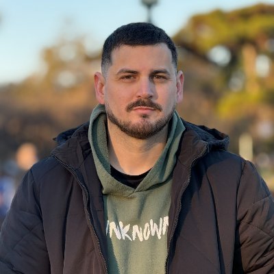 Cantautor y productor chaqueño.