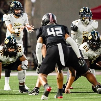 @TVCCFOOTBALL| LB| |200lbs |6’0 | #JUCOPRODUCT| cell: 281-299-1659| NCAA ID# 2410425634