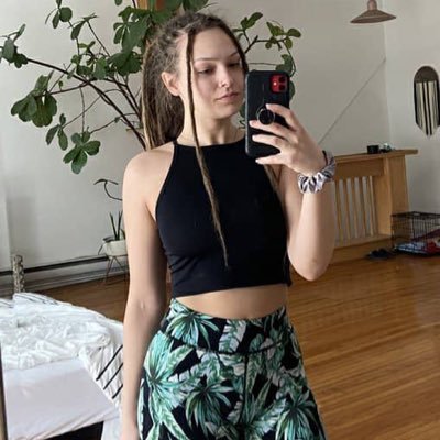 AnnaJoe56630's profile picture. Here for real connection and chill vibes. Meet-ups & FaceTime welcome. Be kind, be clear, be real. Respect goes both ways.