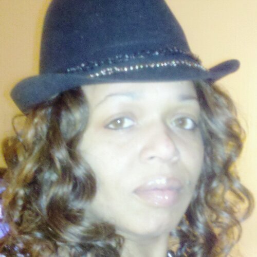 GrowNnSexxii's profile picture. Lakers 4Life Purple n Gold run thru my veins. Luv 49ers but a Mike Vick die hard Tupac the best ever! Single 20 yr old child n YES proud granny. Child of GOD