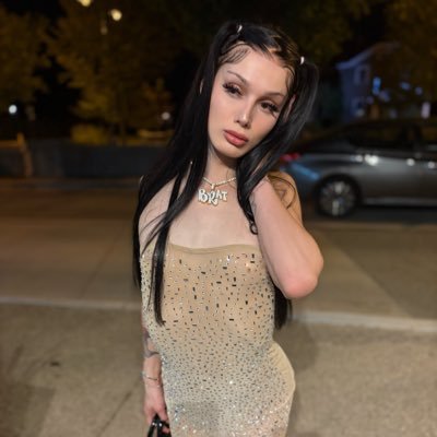 HEYY! I’m Ari! 🩷🏳️⚧️ check out my links 🤞🏻💕 PPV https://t.co/8AFd6mkE0B / 🍭NO PPV https://t.co/ZE8fnN21mn 😇 follow @arianathedoll19