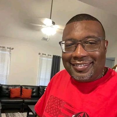 Charles01959355's profile picture. divorced with a boy I love going to the beach I love reading Bible I love spend this times with my family came to build a good relationship with my family etc..