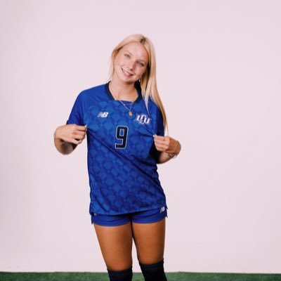 Sydneysmith_13's profile picture. LCU wsoc