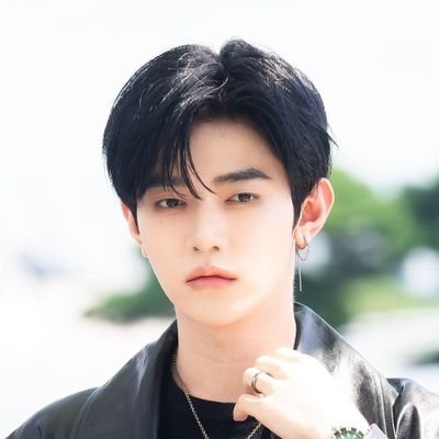 Sonarizz's profile picture. Abstract Painter / Translator (JP/EN)

Fan Arts @sonarizzarts