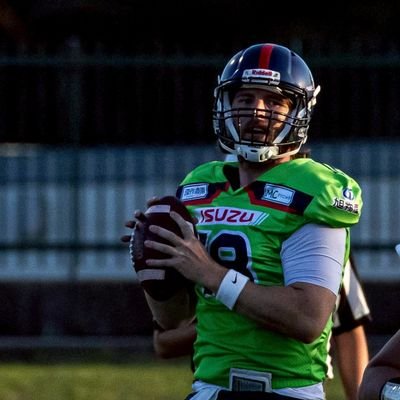 QB Pro Athlete 🇯🇵 3x Champ-3x MVP,
University of St. Francis alum-
QB Coach
