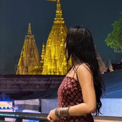गुजर गया वो वक्त जब तेरी हसरत थी मुझे ,
अब तू खुदा भी बन जाए... तो भी तेरा सजदा न करूं ...🥀🤍