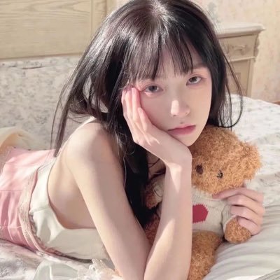 Durgesh20013073's profile picture. Switch |167cm 50kg｜infj♏️｜健身ing｜随性分享日常｜不加联系方式🈚️🚪｜📮https://t.co/OxNfdxH7ny