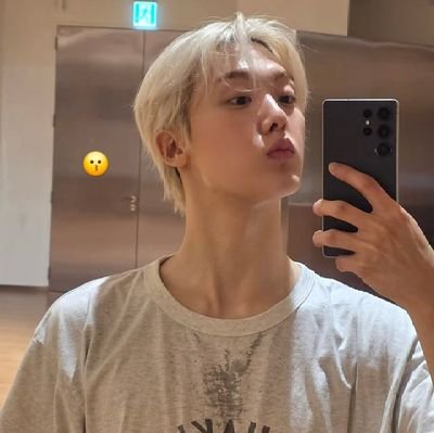 Medellín📍🇨🇴 Aroha💜Hamo❤️
Ddana_Yoon - 윤산하💛🐥.
아스트로 OT6🌕💜