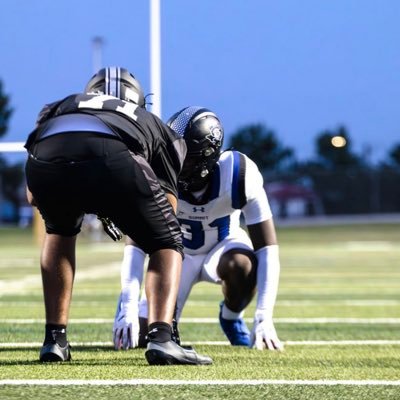 C/O 27’ | Mansfield Summit | DE/DL🏈| 🏀| 6,3 |230 lb | 3.5 GPA | 4.7 40 Time | xlampkin59@icloud.com | #AGTG ✝️ | 4697996605 |