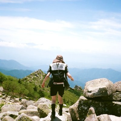 ♢TOKYO⇄165cm 🚶♀️
🥰山が好き、海が好き、自然が大好き‼️
🤭35過ぎてメタボ解消の為登山を始めました🥰
🗻山と癒しと育ち☺️
人生山あり谷あり⛰答えの見えない登山、またそれも人生かぁ
よろしく😉👍️🎶