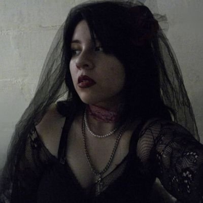 el mejor vestido que murio como un perro
ESCUCHA MI SINGLE 13 MURCIELAGOS ⇊