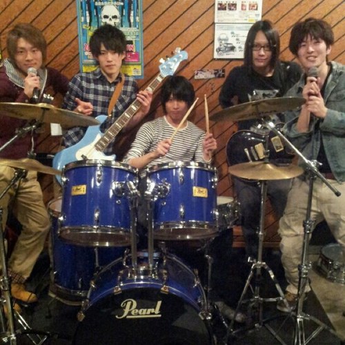 81300813's profile picture. おさむし。18になります笑笑