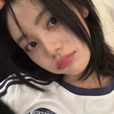 just a normal girl about loona.. | ot24, ot12 & ot9