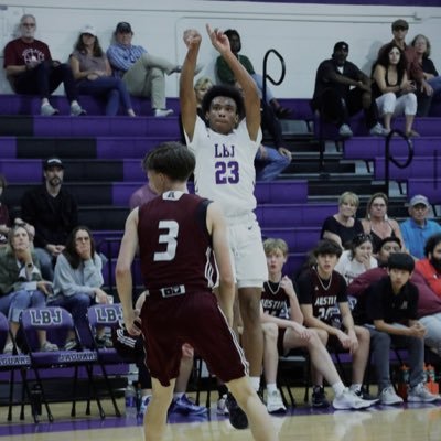 Height: 5’10” | Weight: 160 lbs Guard | LBJ ECHS 🏀💜 C/O 2027