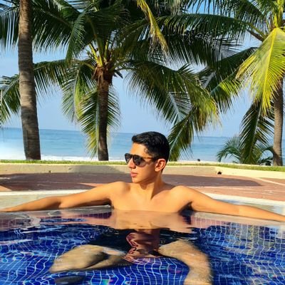 BetoMezVar27's profile picture. ...To the beat of my footsteps in the night