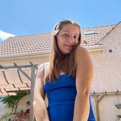 anaelle_courtin's profile picture. maintenant j’ai 21 🕯️