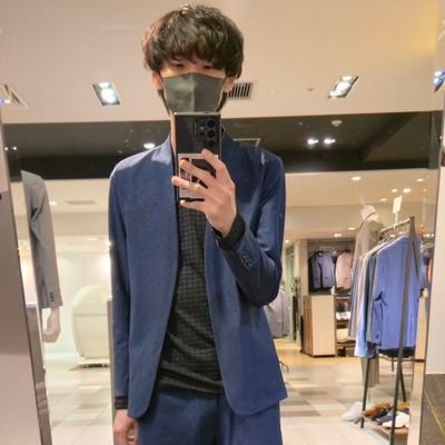 DarkBlue258887's profile picture. よろしくお願いいたします。