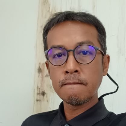 Pesadet's profile picture. Go Go Go